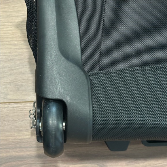 Codi Mobile Lite Wheeled Case in Black - Picture 11 of 15